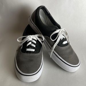 VANS•GRAY & BLACK•MENS 6 / WOMENS 7.5
